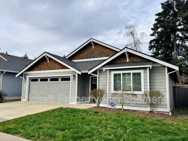 Bremerton House: 3530 Springbrook Ln