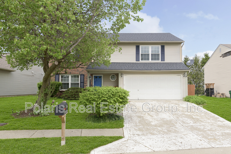 Westfield House: 266 E Pine Ridge Dr