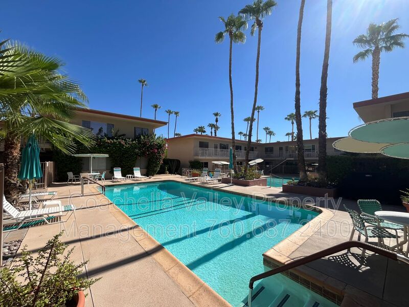 Palm Springs House: 2290 S Palm Canyon Drive