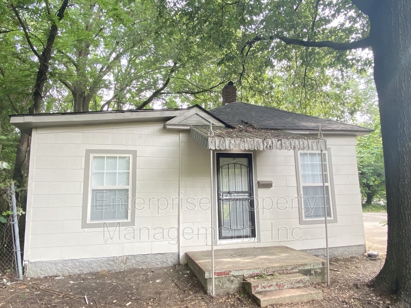 Memphis House: 1113 North Parkway