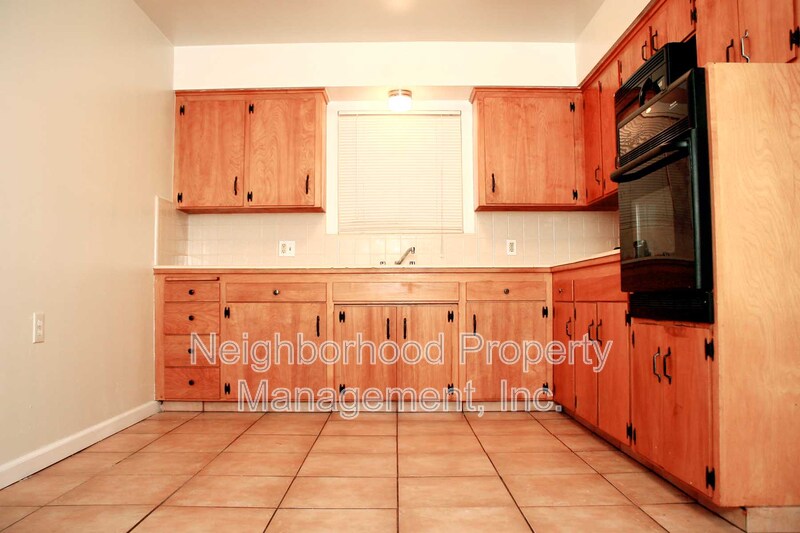 Clovis House: 898 W. San Gabriel Avenue