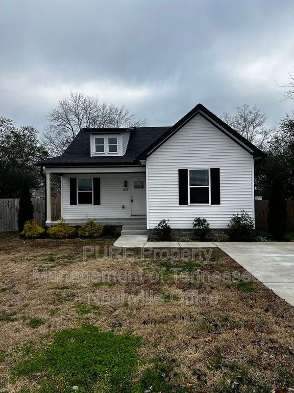 Gallatin House: 629 Spencer Ave