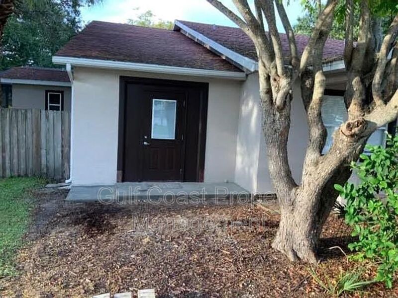 Sarasota House: 811 42nd St