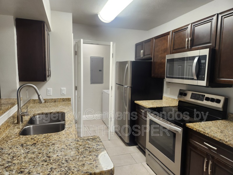 Orlando Condo: 5600 Devonbriar Way