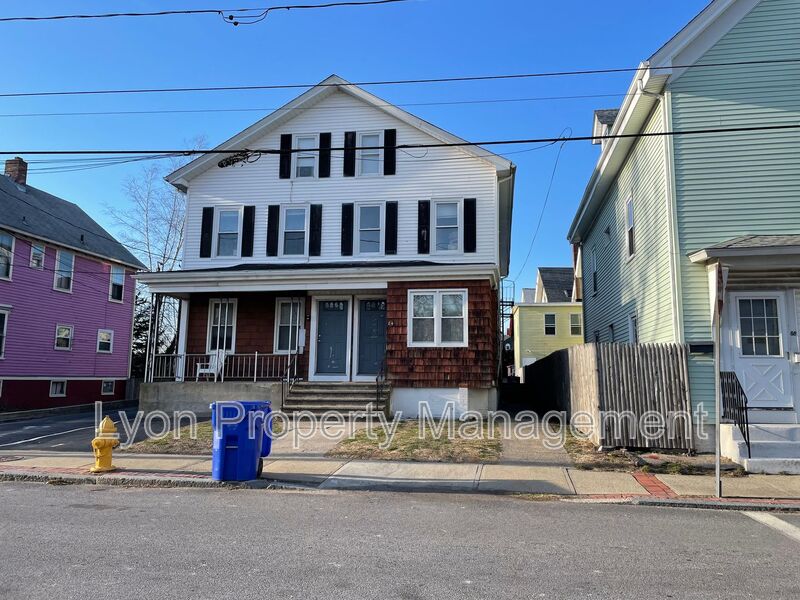 Pawtucket Condo: 84 Spring St