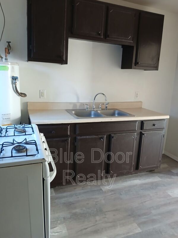 Albuquerque House: 1218 Vito Romero Rd SW