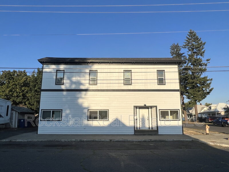 Spokane Condo: 2902 N Cedar St