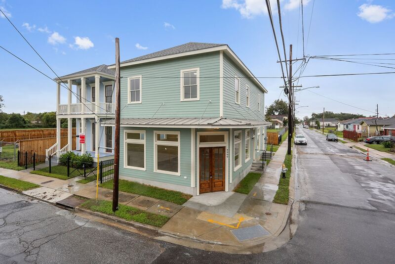 New Orleans House: 4999 Burgundy Street