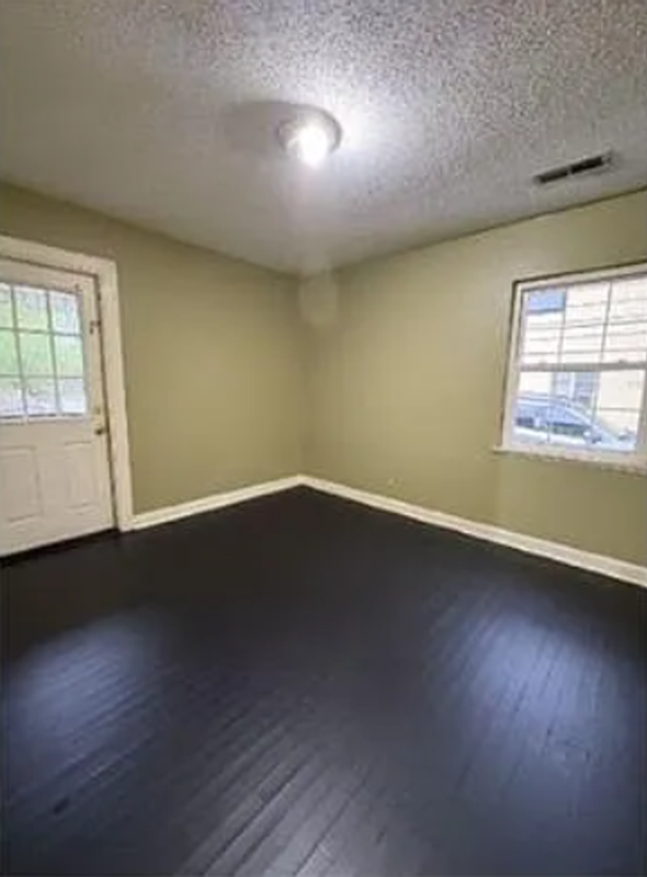Birmingham House: 7801 Vienna Avenue