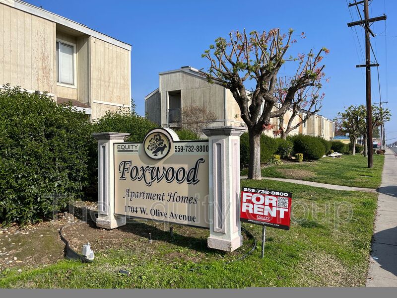 Porterville Condo: 1704 W Olive Ave