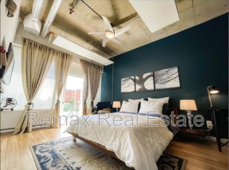 Edmonton Condo: 10024 Jasper Ave NW
