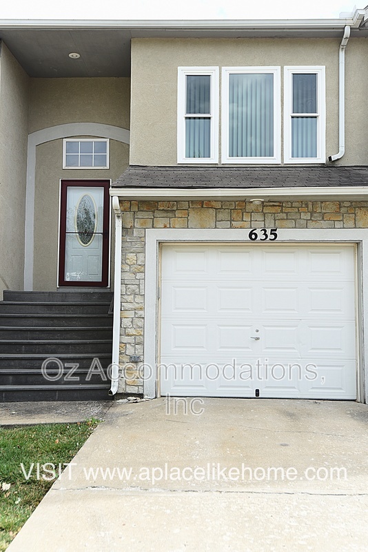 Gardner House: 635 S Woodson Ln