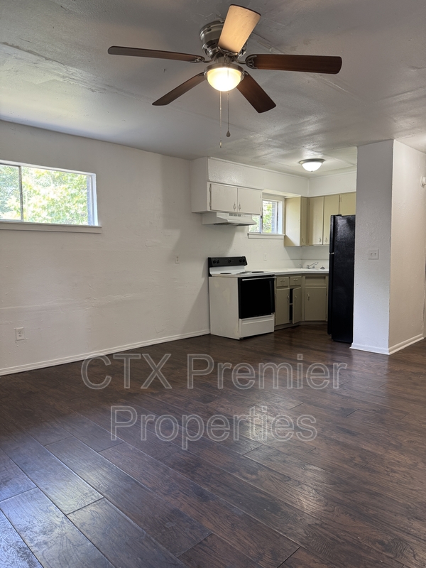 Killeen Condo: 416 East Dunn Avenue