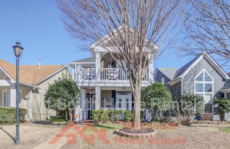 Memphis House: 1228 E Island Pl