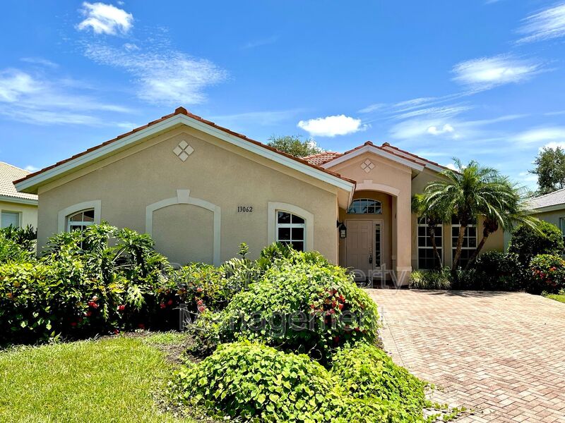 North Fort Myers House: 13062 Sail Away Street