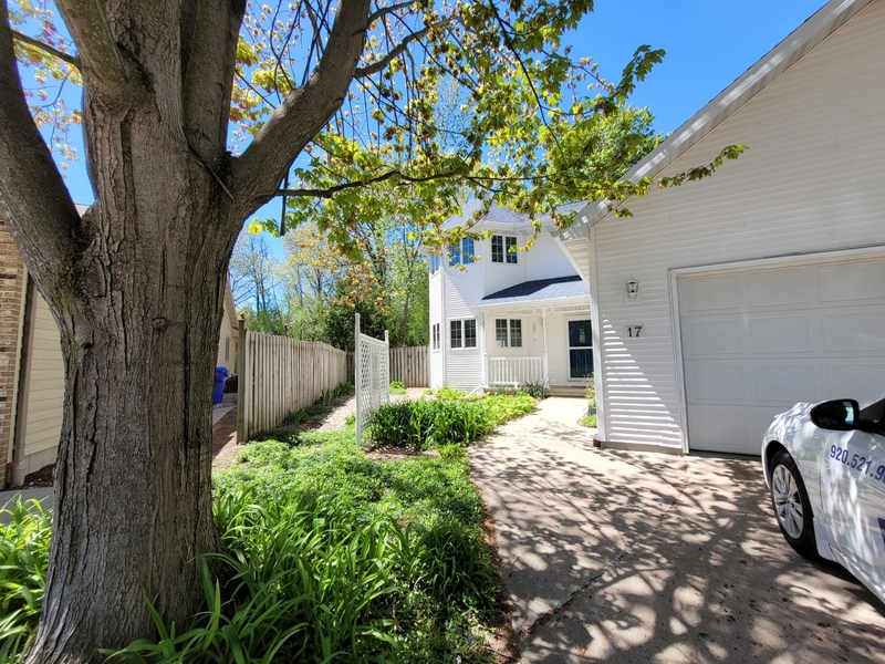 Appleton Condo: 15/17 Pamela Court - 17