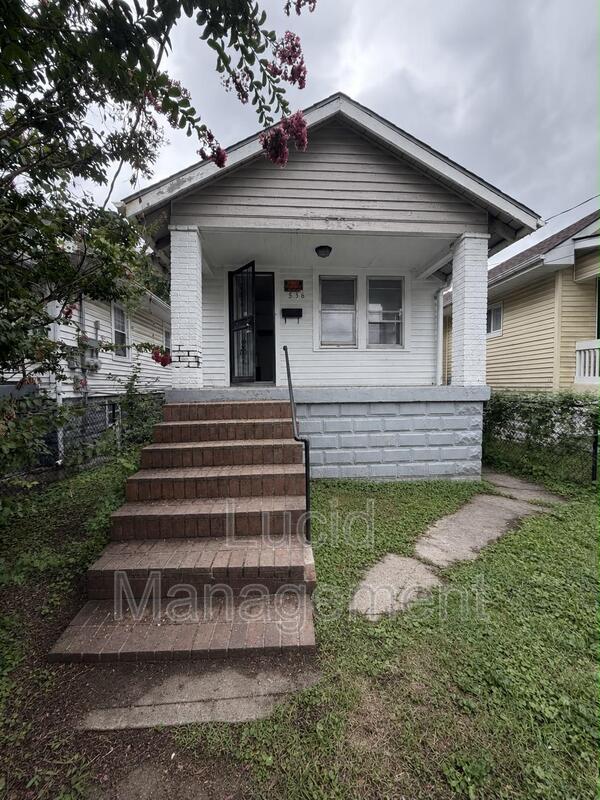 Louisville House: 536 West Evelyn Avenue