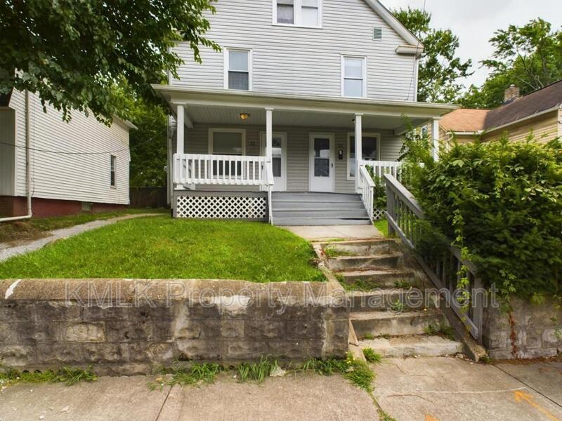 Akron Condo: 693 Kling St