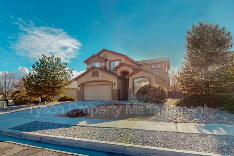 Rio Rancho House: 1375 Peppoli Loop SE