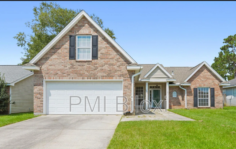 Gulfport House: 18026 Cypress Pointe Drive