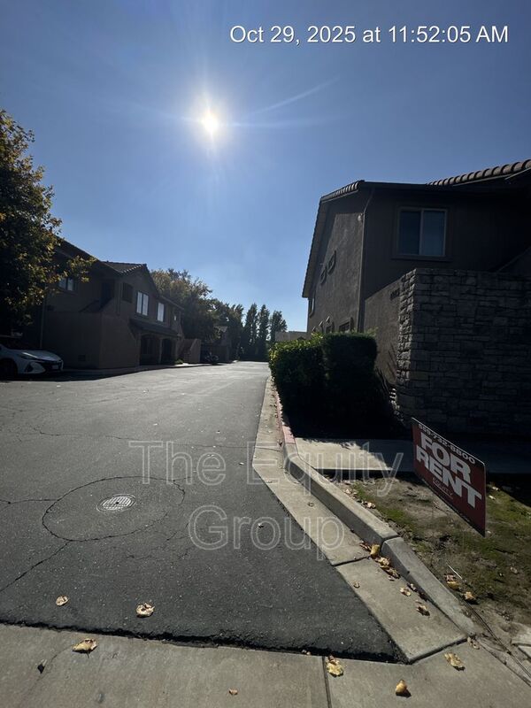 Visalia Condo: 4243 West Walnut Avenue