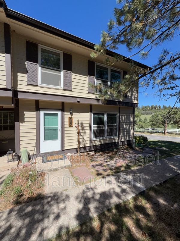 Monument Condo: 397 Raspberry Lane