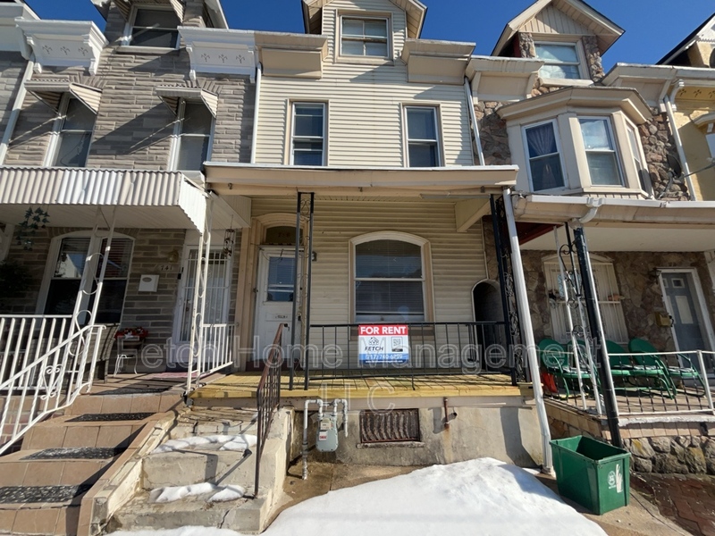 Reading House: 739 Lincoln Street