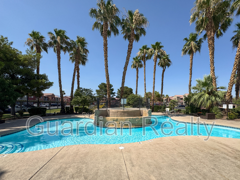 Las Vegas Condo: 4730 E Craig Rd