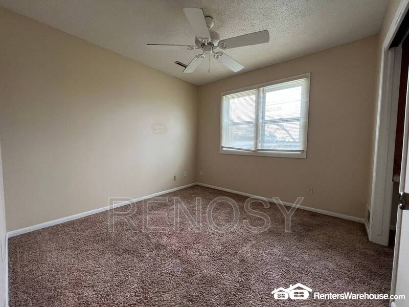 Prairie City House: 303 S Madison St