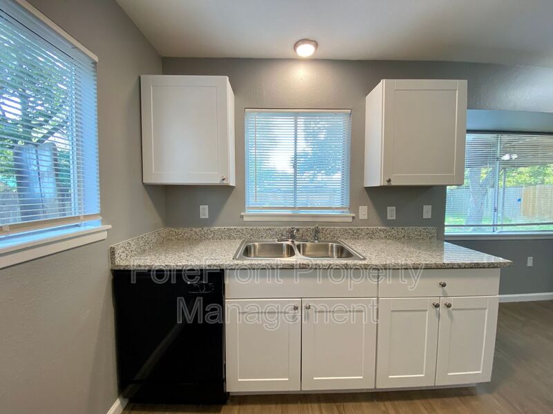 4327 Avenida Prima St San Antonio TX 78233-6824 - Photo 19