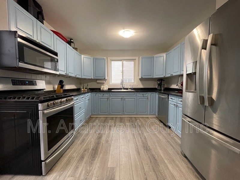 Niagara Falls Condo: 1974 Portage Road