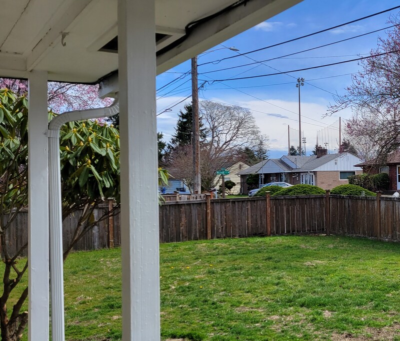 Lakewood House: 6207 Wildaire Road Southwest