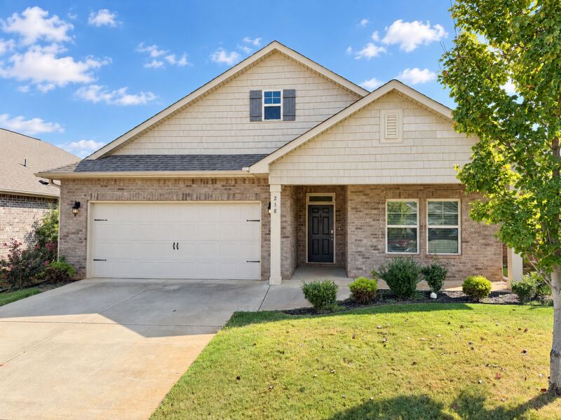 Madison House: 258 Caudle Drive