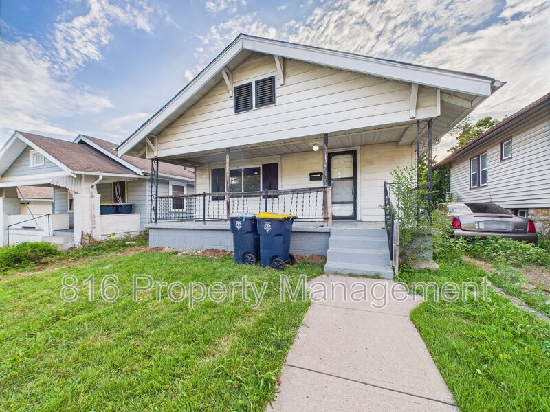 Kansas City House: 3422 Cleveland Ave