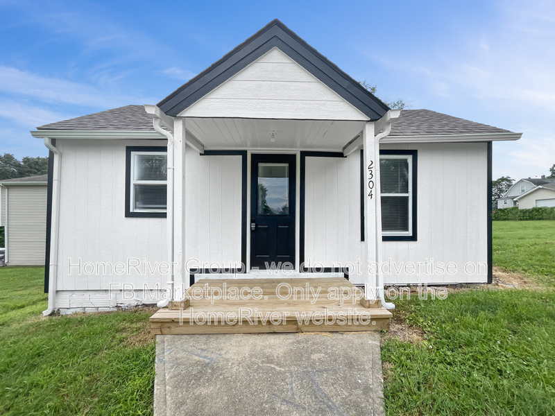 Higginsville House: 2304 Walnut St