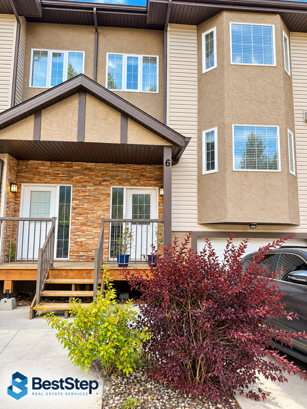 Edmonton House: 17839 99 Street Northwest