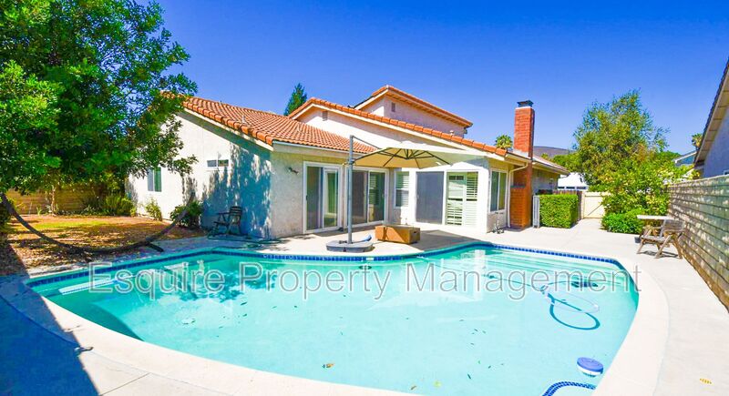 WESTLAKE VILLAGE House: 3342 BLUE RIDGE CT