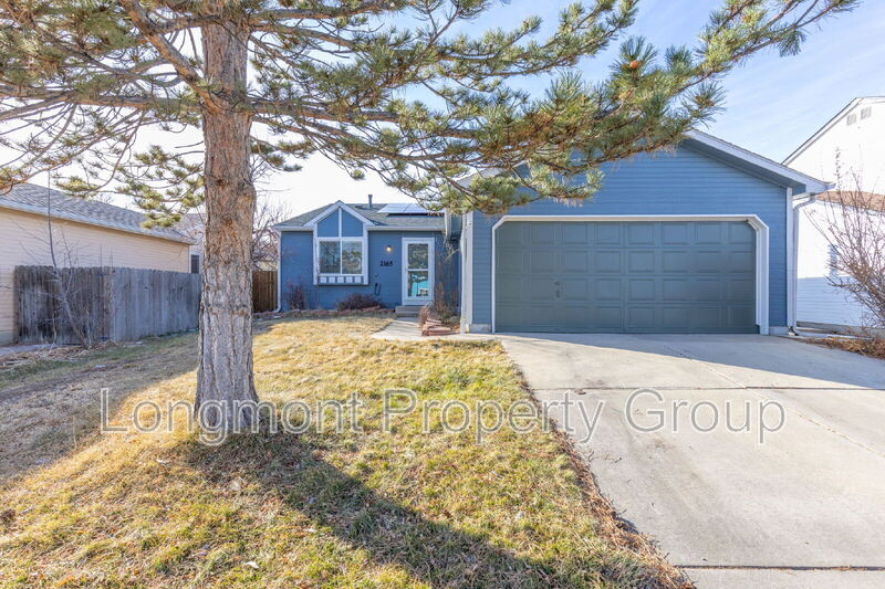 Longmont House: 2165 Hackberry Circle