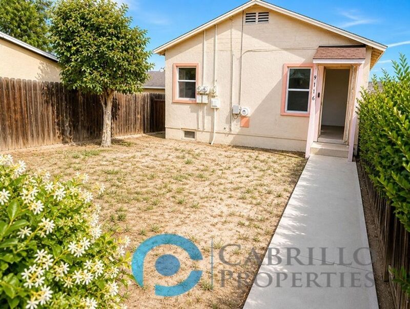Spring Valley House: 9116 Lamar Street