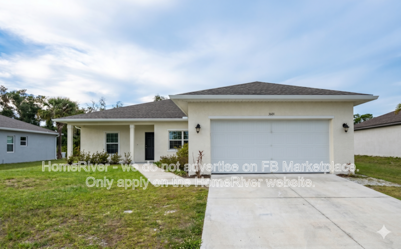 North Port House: 3661 Lapeer Ave