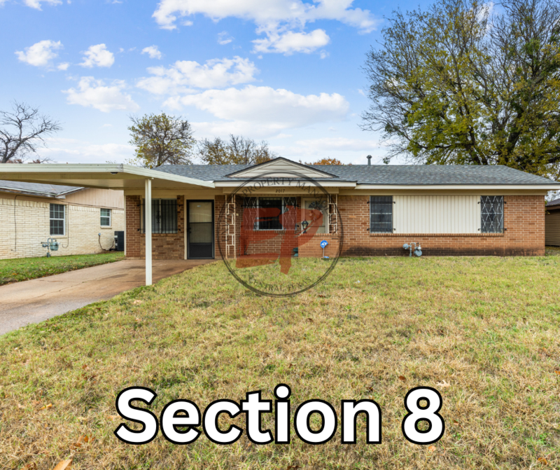 Waco House: 2017 Broadway Street