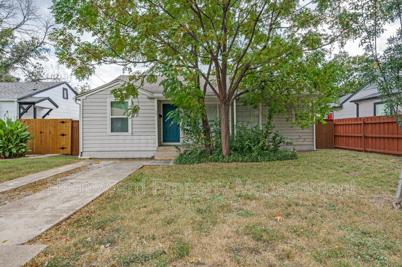 Fort Worth House: 4229 Valentine Street