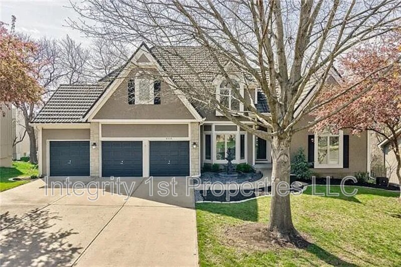 Lenexa House: 8338 Mullen Rd