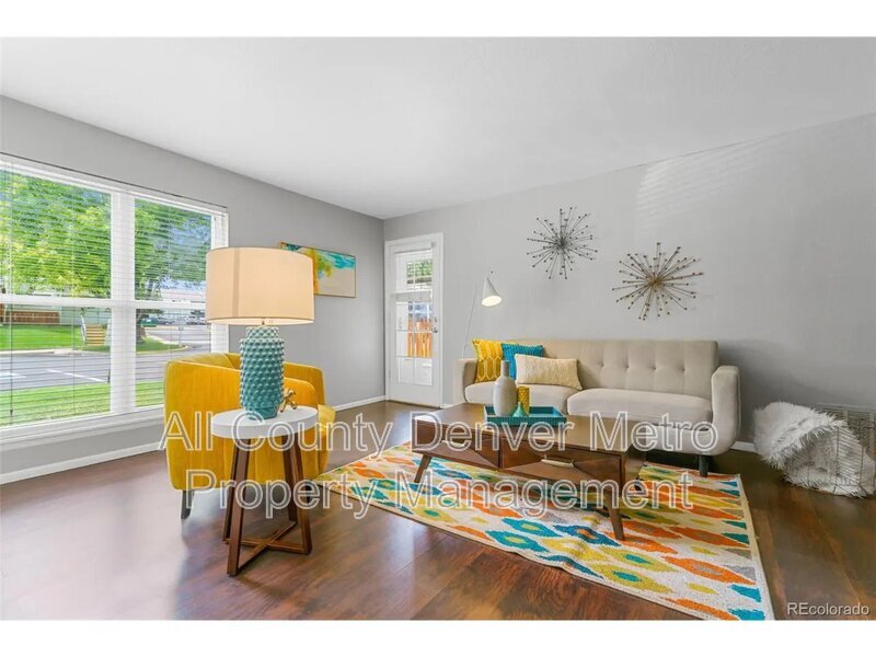 Centennial Condo: 7250 S Gaylord St.