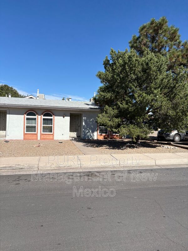Albuquerque Condo: 2701 Texas St NE