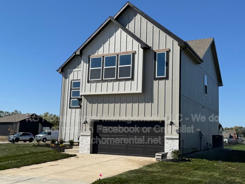 Spring Hill House: 18852 Mahaffie St.