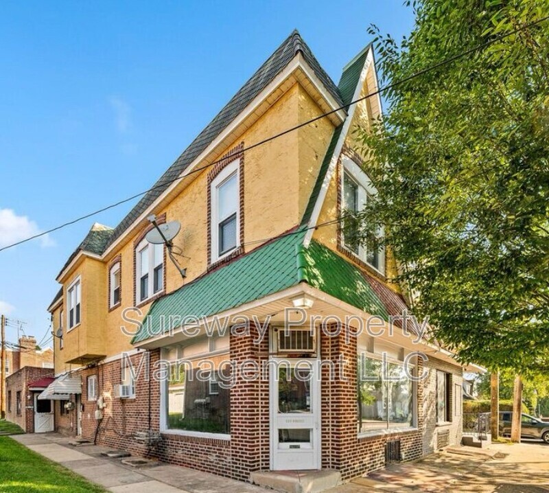 Lansdowne Condo: 139 E Plumstead Ave