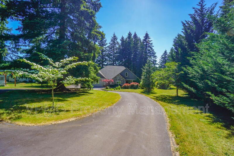 Vancouver House: 23517 NE 68th St