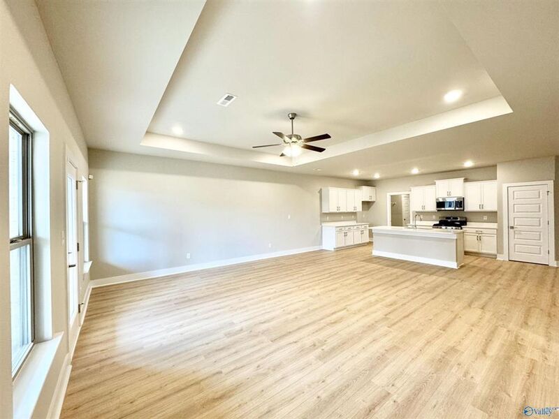 Owens Cross Roads House: 6006 Gardner Maples Dr