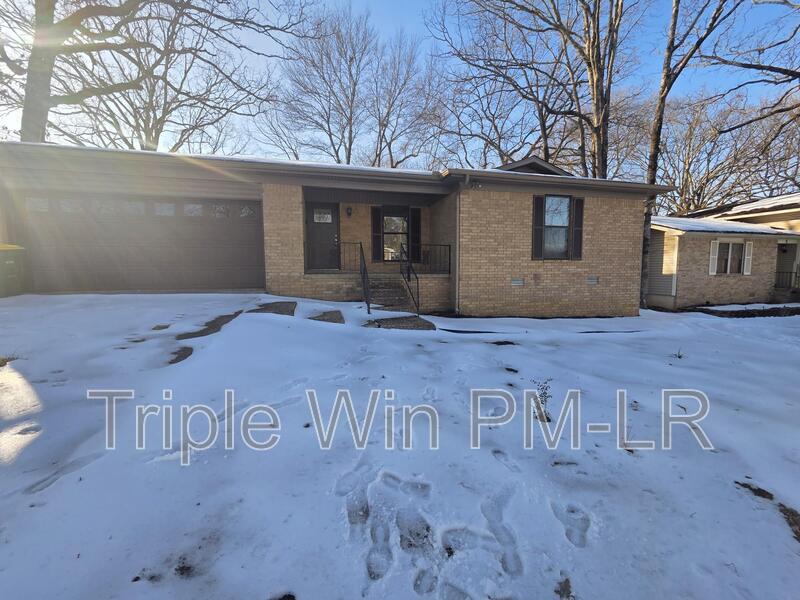 North Little Rock House: 3 Helen Drive